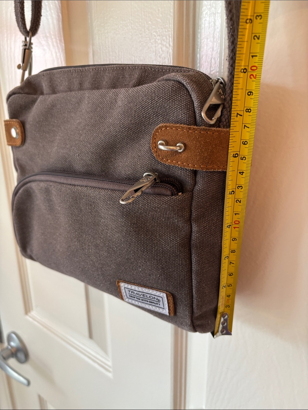 *NWOT* Travelon Brown Canvas Crossbody Bag - Picture 10 of 11